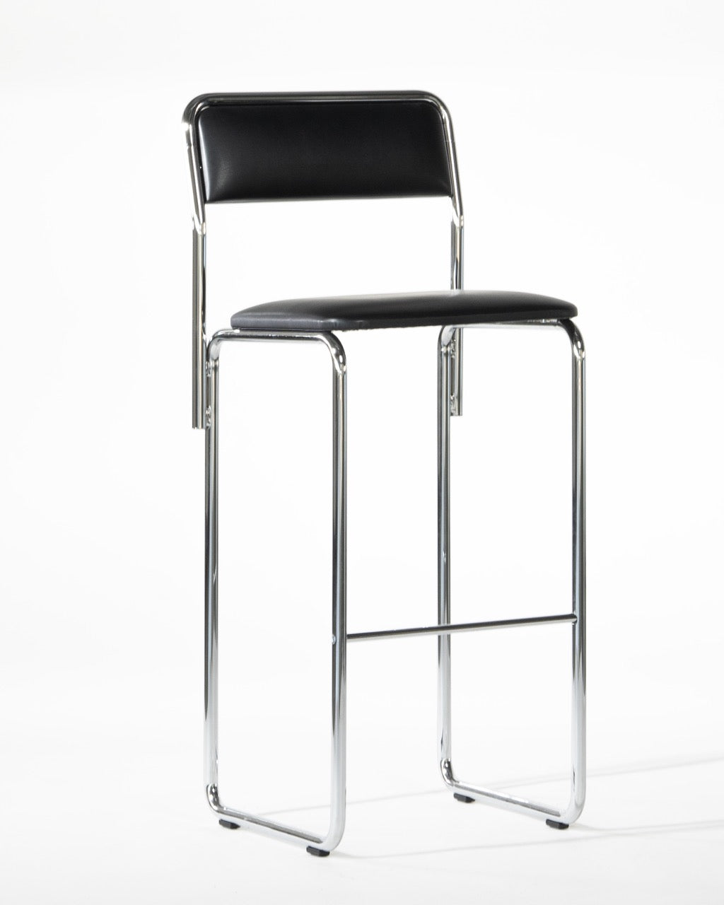 noranora.003 Barstool | Circular barstool for contract and