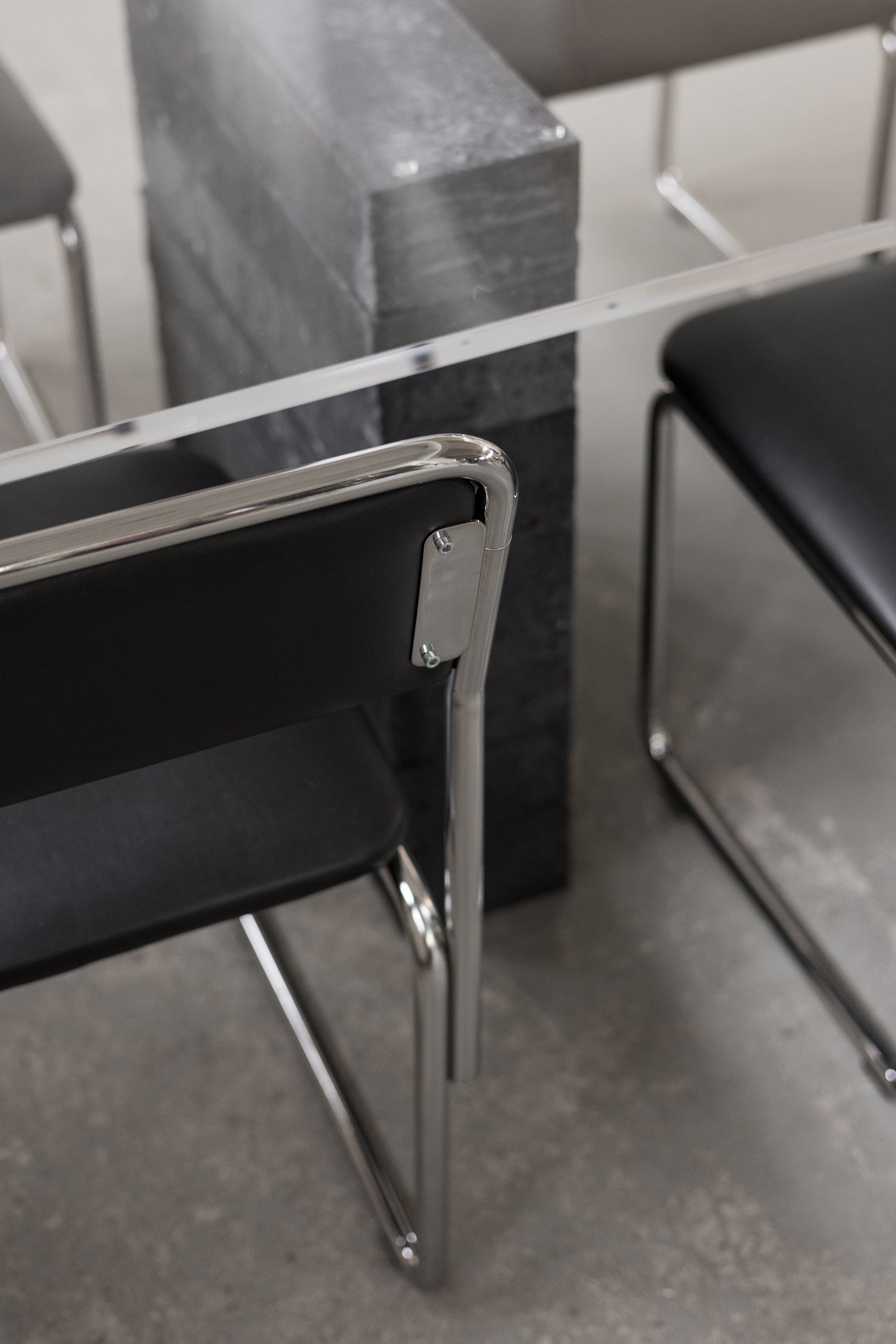 noranora.003 dining chair classic