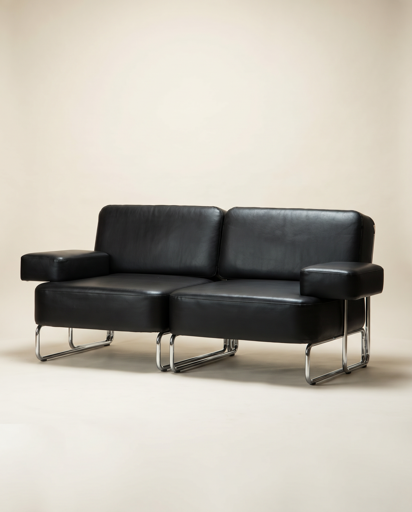 noranora.003 sofa two seater with arms